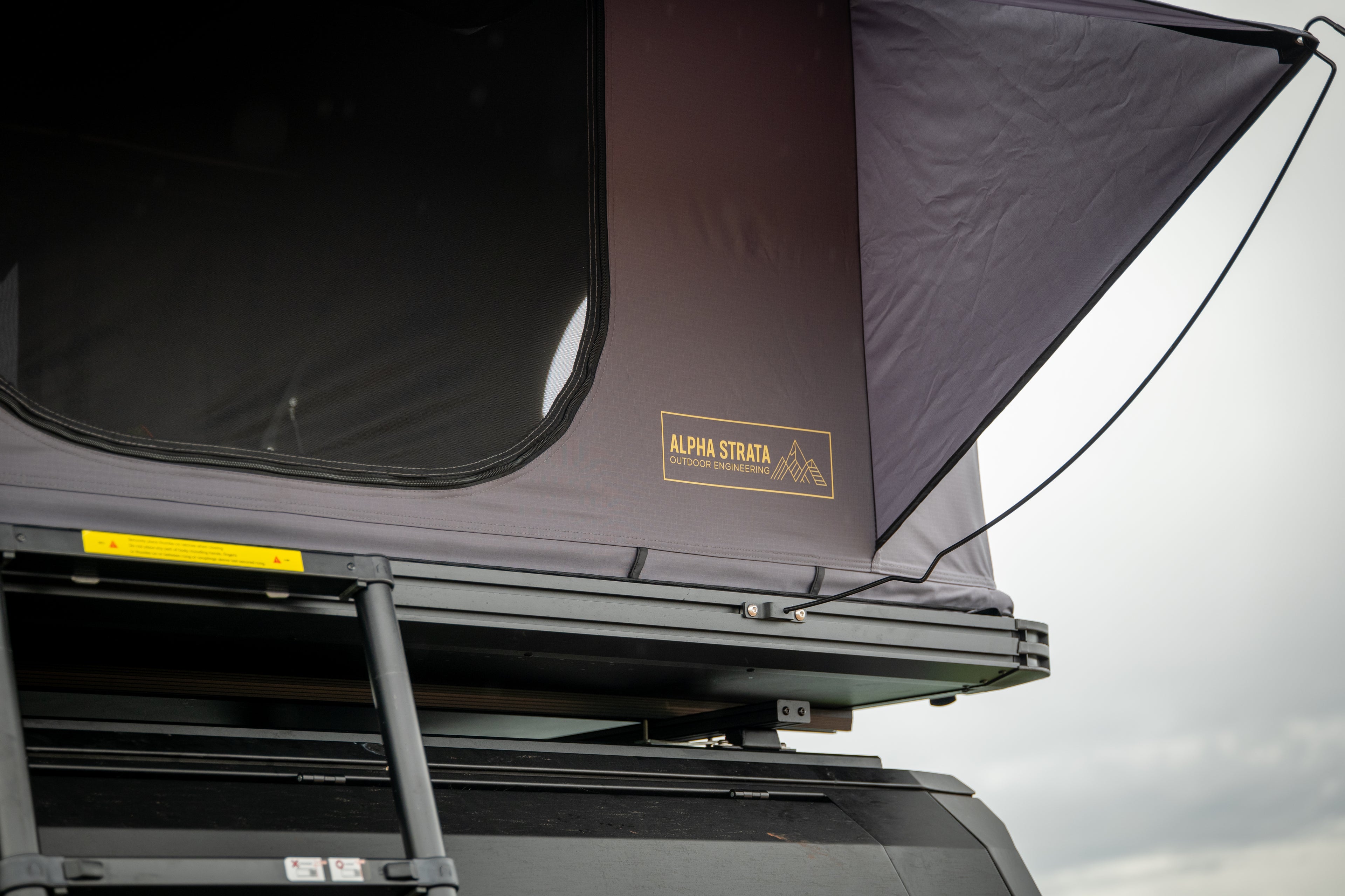 Rooftop tent awning and mounting rail detail